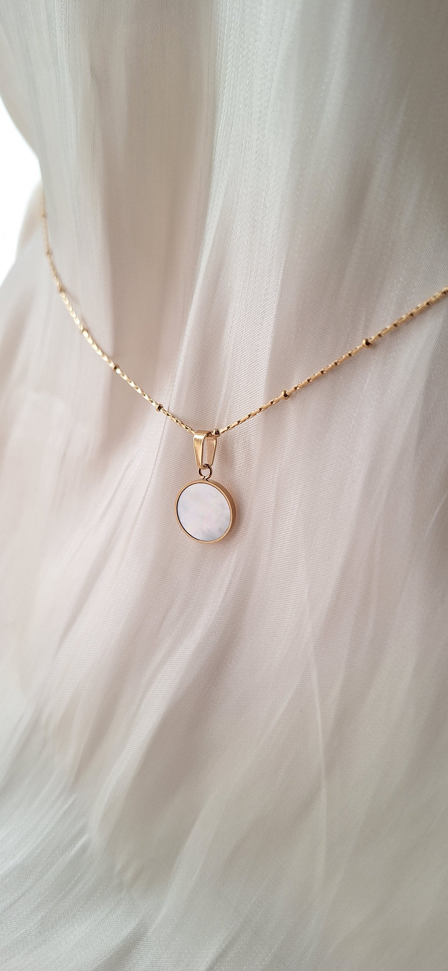 Natural Shell Circle Necklace