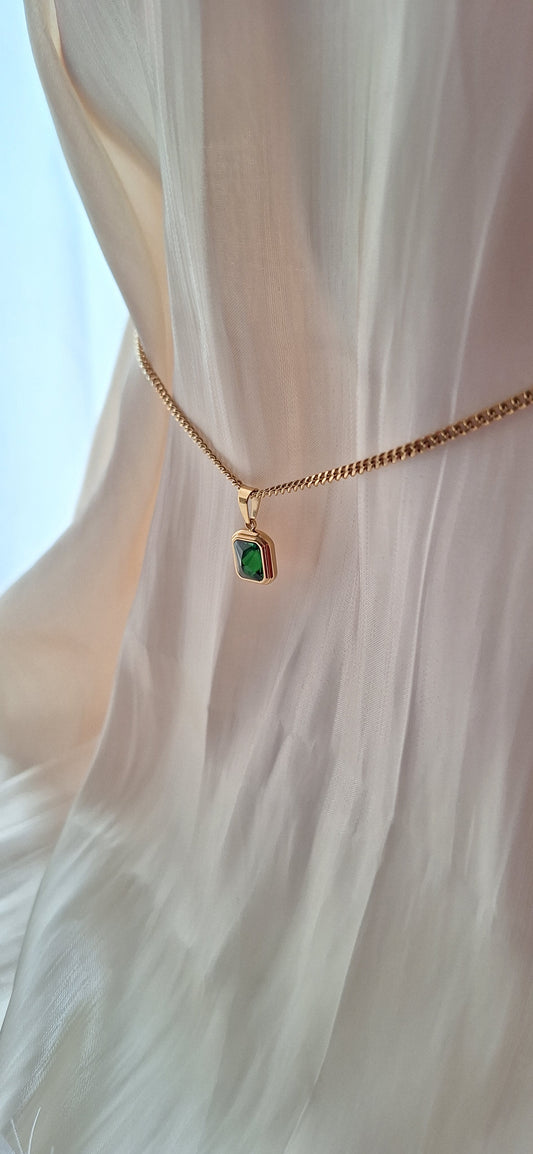Green Gemstone Curb Chain Necklace