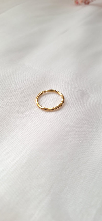 Gold Wavy Ring