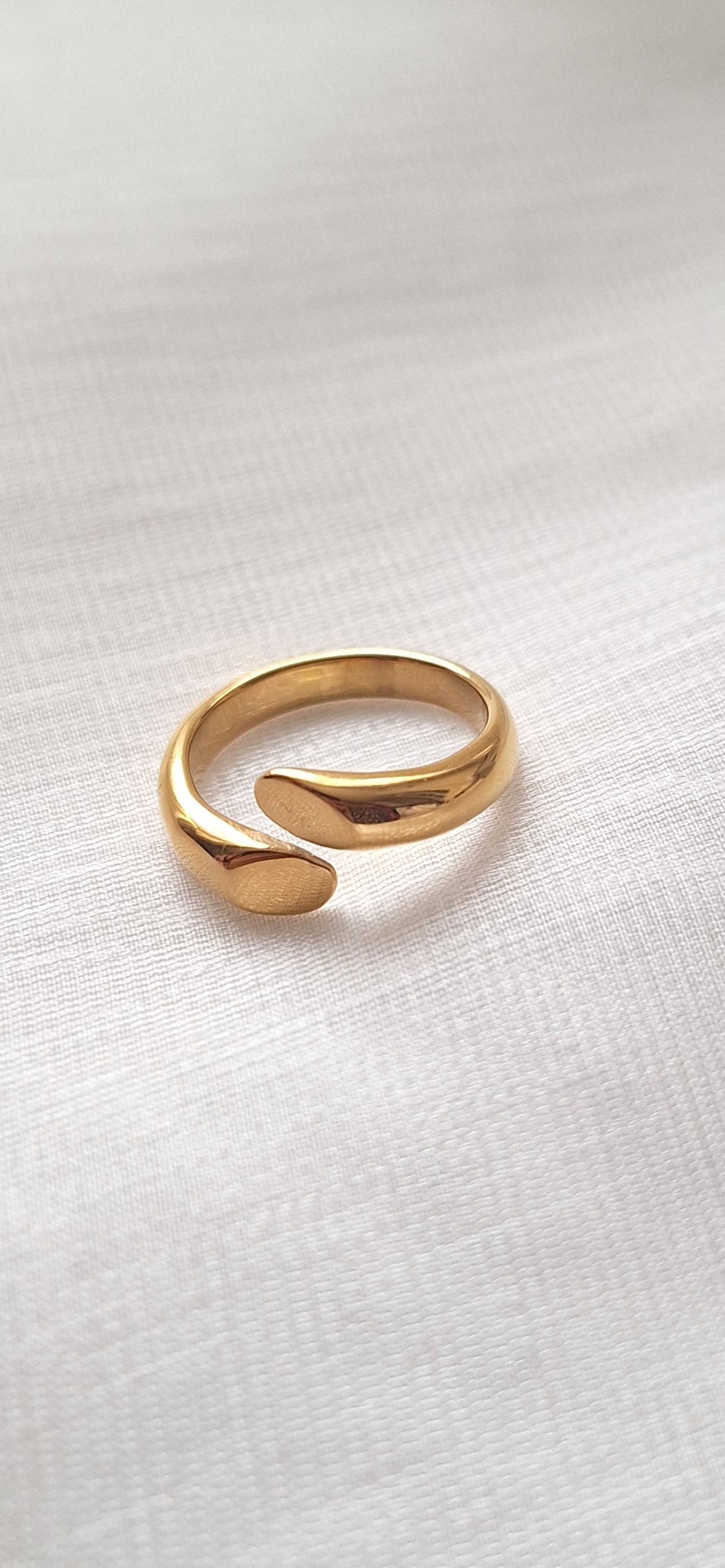 Dainty Twist Ring