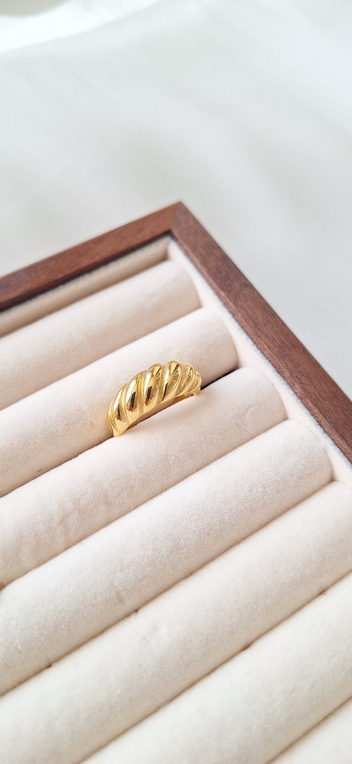 Chunky Croissant Ring